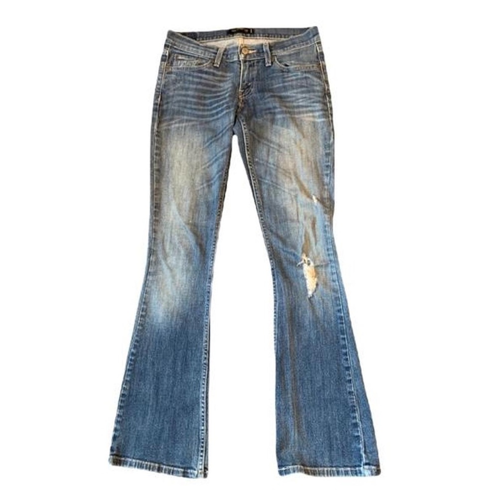 Levi’s Low Rise Bootcut Jeans